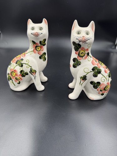 Griselda hill pottery cat - hill,
